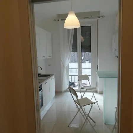 Apartment Centrale, Luminoso E Comodo. *