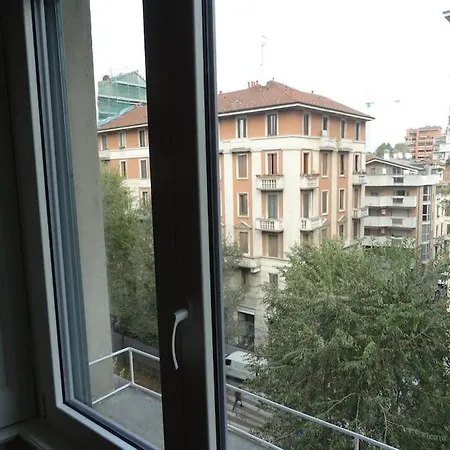 Centrale, Luminoso E Comodo. *